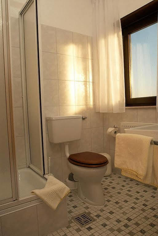 Am Flugplatz Hotell Hockenheim Eksteriør bilde